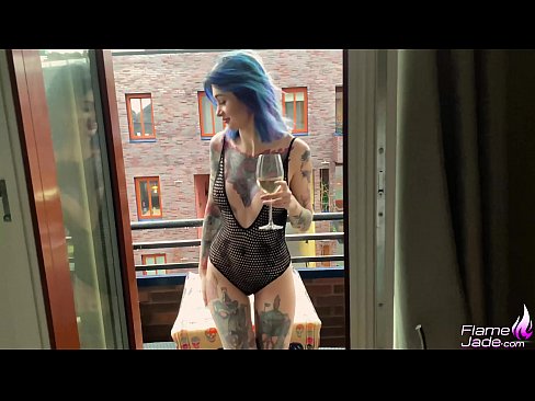❤️ Großartiges Mädchen lutscht mit einem Schluck und fickt leidenschaftlich unter freiem Himmel ☑  Sex bei de.sex00.top ❌️❤